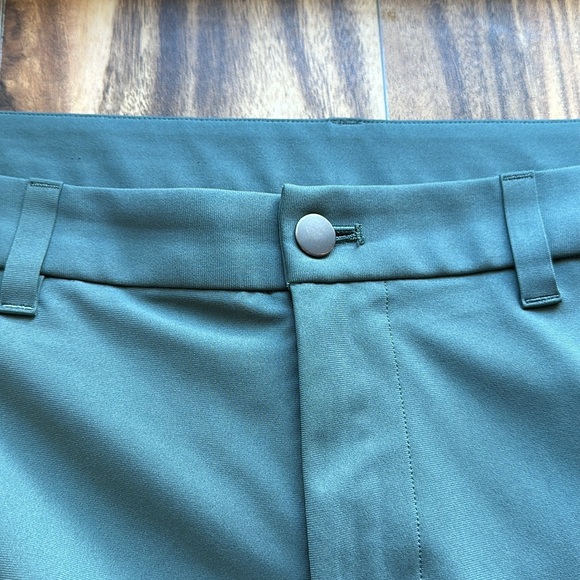 Lululemon Commission pants | size 38” x 31” - Picture 5 of 9